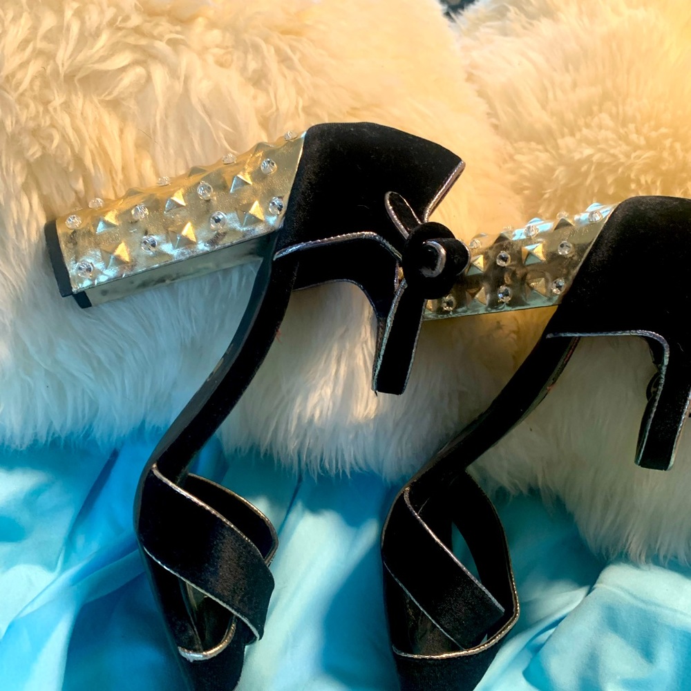 Betsy Johnson Betseyville heels size 11
